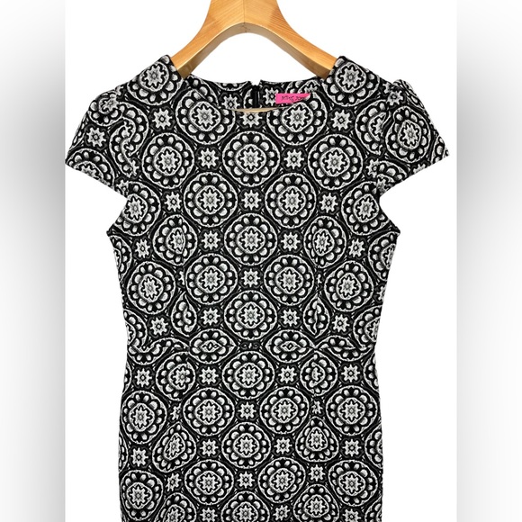 Betsey Johnson Black and White Dress | Size: 8 - Picture 3 of 9